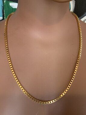 Vintage Gold Tone Box Chain Necklace